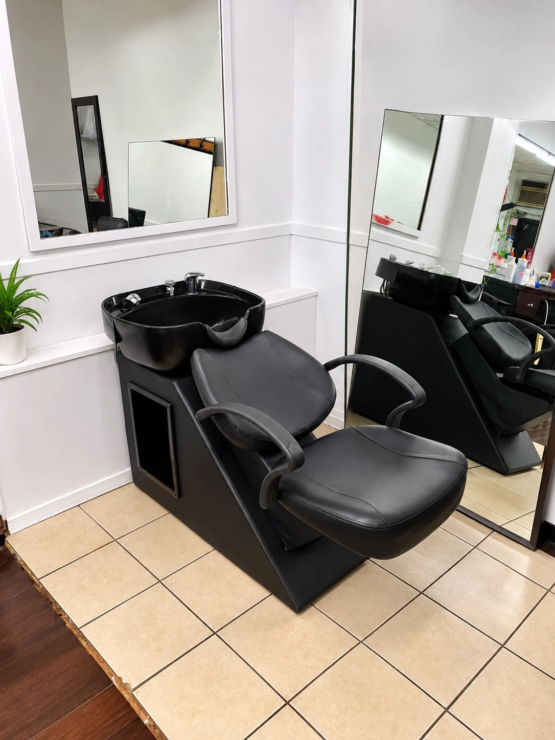 Inside Bronx Barbershop